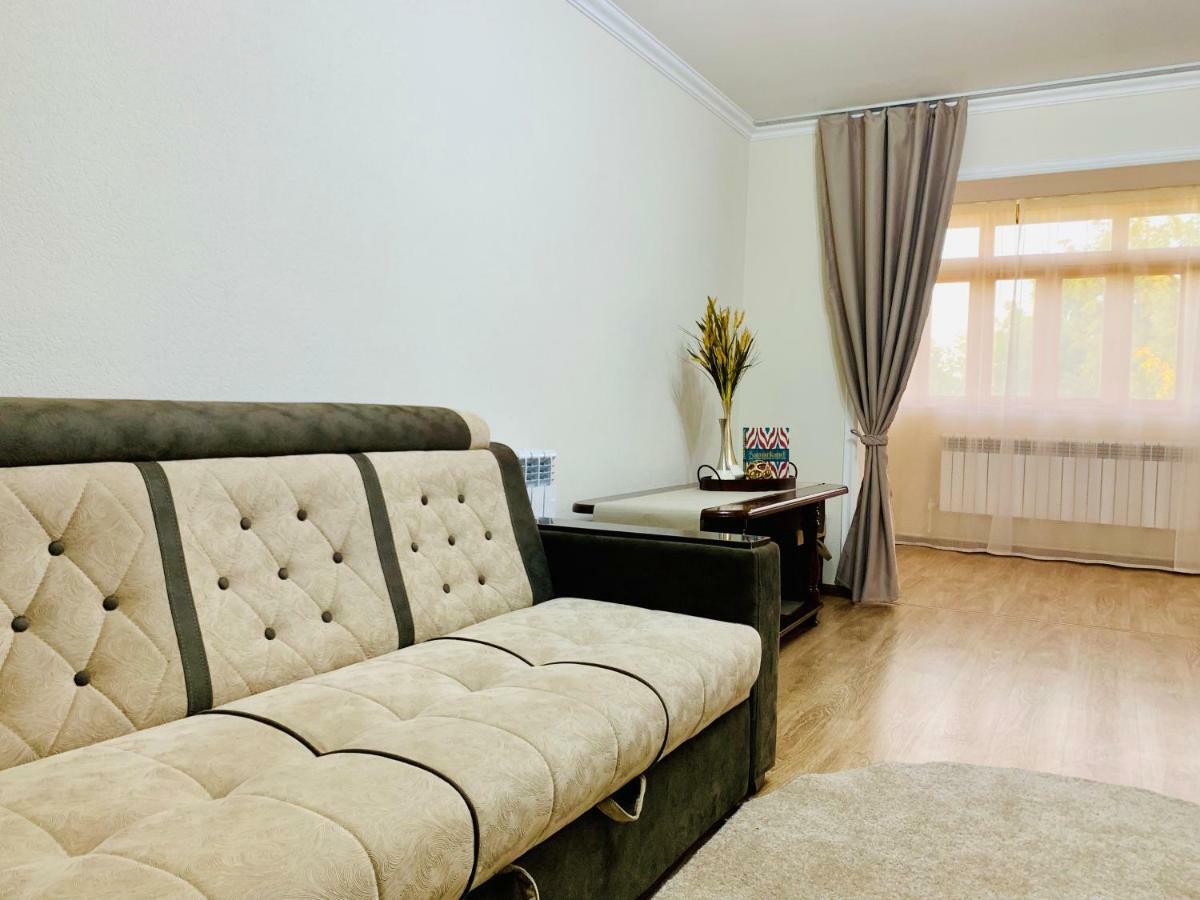 Samarkand Apartment ภายนอก รูปภาพ